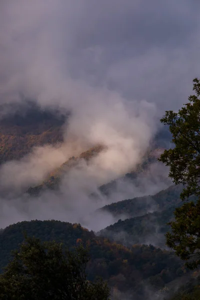 Φθινοπωρινή Ανατολή Στην Κορυφή Puigsacalm Garrotxa Βόρεια Ισπανία — Φωτογραφία Αρχείου