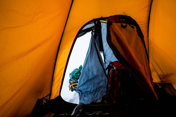 Norveç 'in güneyindeki Dovrefjell Ulusal Parkı' nda kayak gezisi..