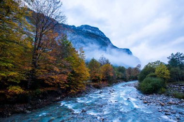 Sonbahar Ordesa ve Monte Perdido Ulusal Parkı, İspanya