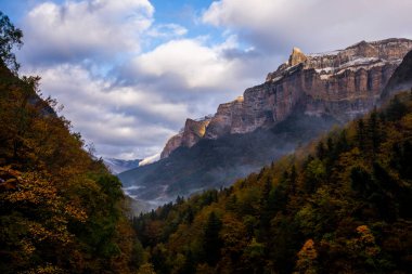 Sonbahar Ordesa ve Monte Perdido Ulusal Parkı, İspanya