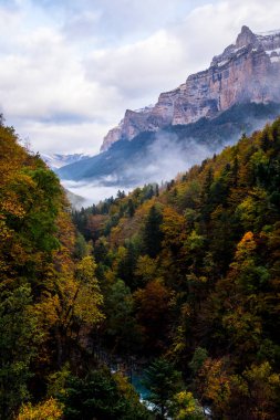 Sonbahar Ordesa ve Monte Perdido Ulusal Parkı, İspanya