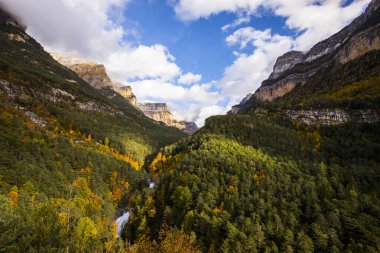 Sonbahar Ordesa ve Monte Perdido Ulusal Parkı, İspanya