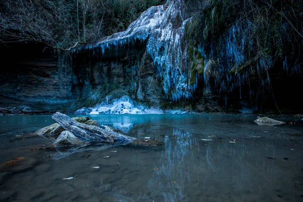 Winter Landscape Salt Del Roure Waterfall Garrotxa Spain —  Fotos de Stock