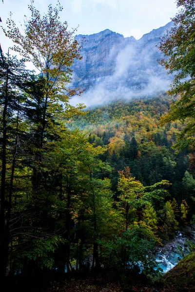 Jesień Parku Narodowym Ordesa Monte Perdido Hiszpania — Zdjęcie stockowe