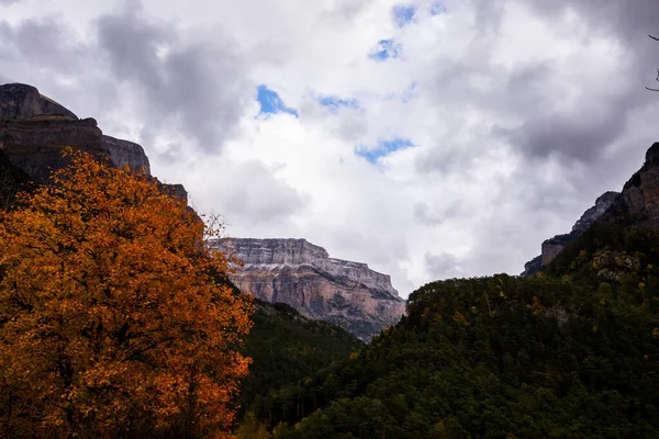 Sonbahar Ordesa ve Monte Perdido Ulusal Parkı, İspanya