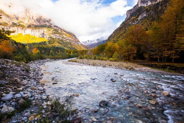 Sonbahar Ordesa ve Monte Perdido Ulusal Parkı, İspanya
