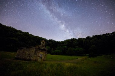 Miky way in Santa Margarida volcano, La Garrotxa, northern Spain.
