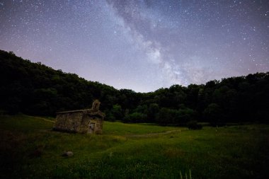 Miky way in Santa Margarida volcano, La Garrotxa, northern Spain.