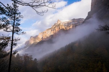 Sonbahar Ordesa ve Monte Perdido Ulusal Parkı, İspanya