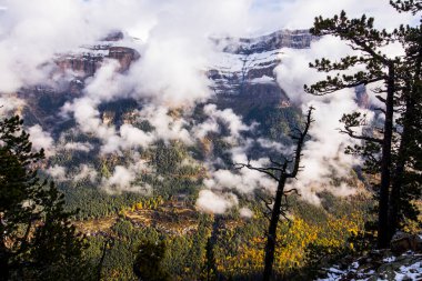 Sonbahar Ordesa ve Monte Perdido Ulusal Parkı, İspanya