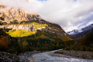 Sonbahar Ordesa ve Monte Perdido Ulusal Parkı, İspanya
