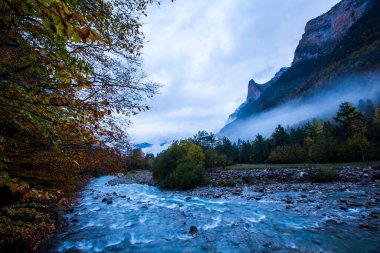 Sonbahar Ordesa ve Monte Perdido Ulusal Parkı, İspanya