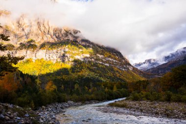 Sonbahar Ordesa ve Monte Perdido Ulusal Parkı, İspanya
