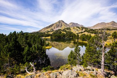 Camporrells, Capcir, Pyrenees, Fransa 'da yaz manzarası.