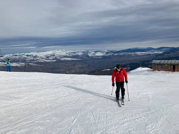 Masella Spanje December 2020 Skiërs Met Beschermingsmaskers Masella Pyreneeën Spanje — Stockfoto