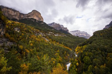 Sonbahar Ordesa ve Monte Perdido Ulusal Parkı, İspanya