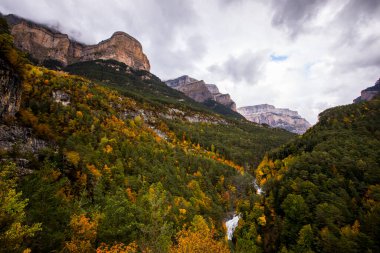 Sonbahar Ordesa ve Monte Perdido Ulusal Parkı, İspanya