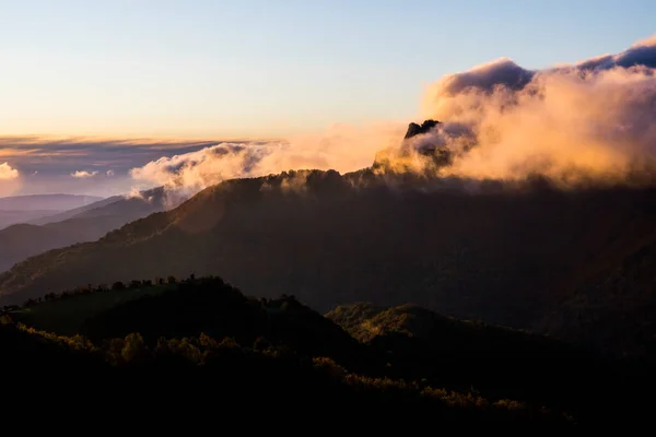 Sonnenaufgang Herbst Auf Dem Gipfel Der Puigsacalm Garrotxa Nordspanien — Stockfoto