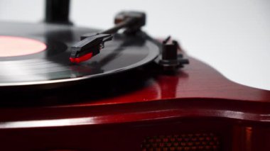 Vinil oynatıcının yakın plan görüntüsü