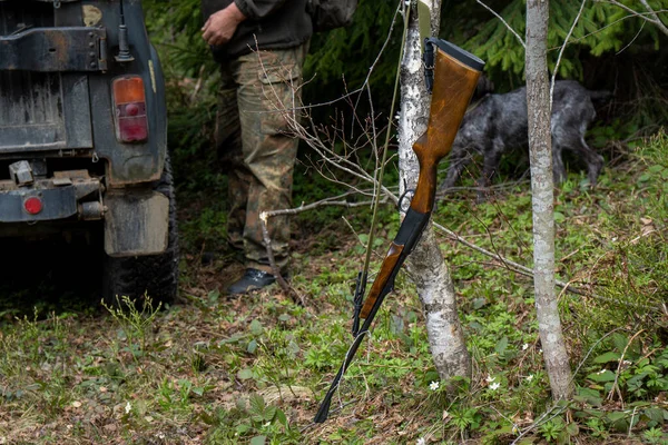 Primer Plano Cazador Masculino Mediana Edad Bosque Los Cárpatos — Foto de Stock