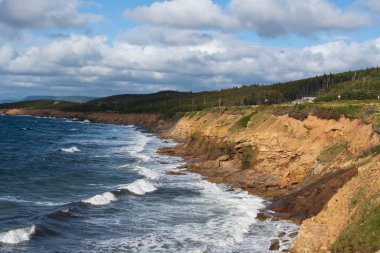Atlantik okyanusuna bakan kayalıklar