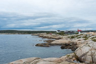 Atlantik okyanusuna bakan kayalıklar