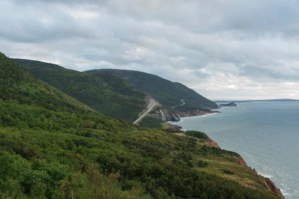 Atlantik okyanusuna bakan kayalıklar