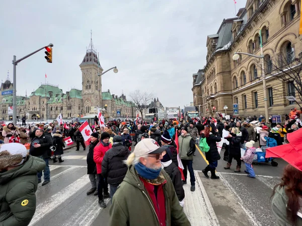 Ottawa, Kanada 'da Kamyoncular Özgürlük Yürüyüşü