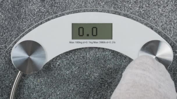 Bathroom scales digital screen with inscription Ok — Stock Video