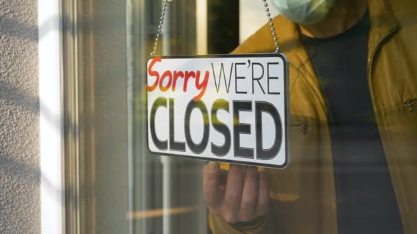 Open sign in a small business shop after pandemic — Stockvideo