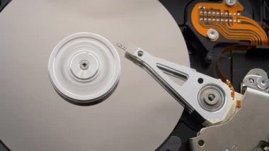 Sabit disk iç plakası