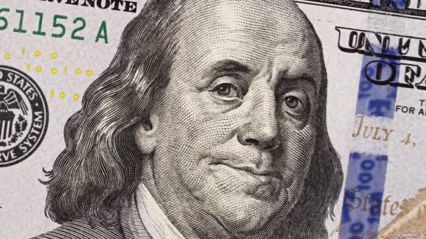 Presidente Woried Benjamin Franklin Twitching Pálpebra Cem Dólares — Vídeo de Stock