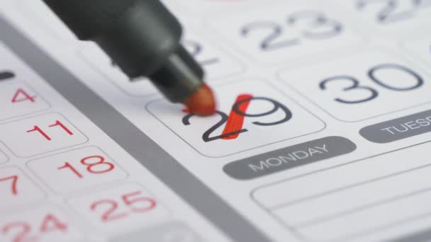 Calendar Day Encircling Nervously Cross Out Date Calendar Red Felt — Video