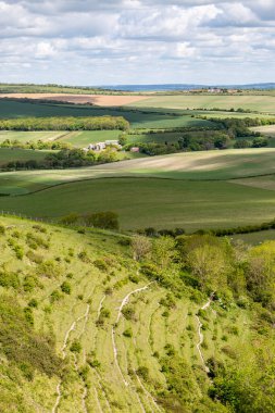 Yuvarlanan Güney Tepelerinde Bulut Gölgeleri