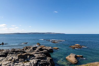 Godrevy 'den Cornish Sahili' ne St. Ives Körfezi 'ne bakıyorum.