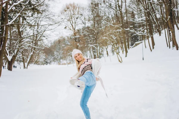 Nahaufnahme Porträt Eines Schönen Mädchens Wollpullover Das Winterliche Momente Genießt — Stockfoto