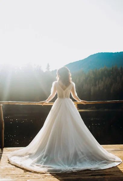Lovely Bride Luxury Wedding Dress Lake Wedding Mountains — Stock Photo, Image