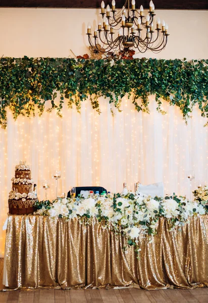 Tanrı Düğün Yemeği Resepsiyon Masası Hazırlandı, Altın ve Yeşil Madalya