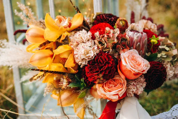 Zusammensetzung Der Herbstblumen Einem Strauß — Stockfoto