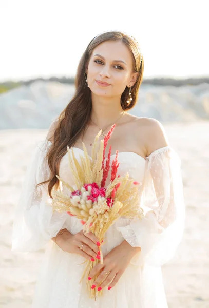 Beautiful Bride Elegant Dress Bouquet Dried Flowers Her Hands Background — Stockfoto