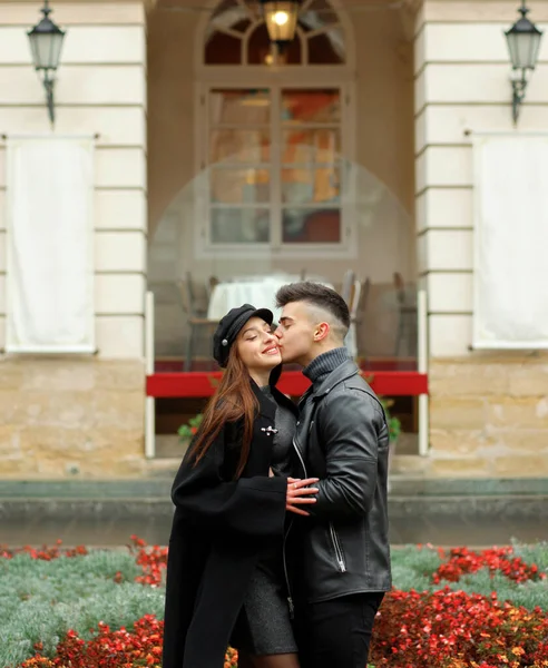 Handsome Boy Girl Couple Hugging Street — Stok fotoğraf