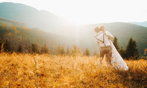 Beautiful Newlyweds Walking Mountains Wedding Boho Style — Photo