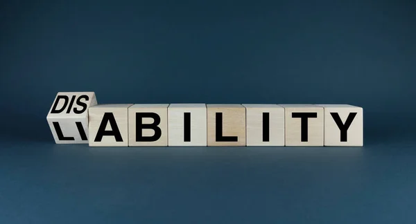 Discapacidad Responsabilidad Cubos Forman Palabras Discapacidad Responsabilidad Concepto Responsabilidad Compensación —  Fotos de Stock