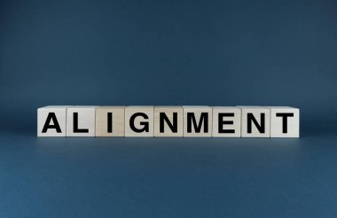 Hizalama. Küpler hizalama kelimesini oluşturur. Ticaretten tıbba geniş bir kavram