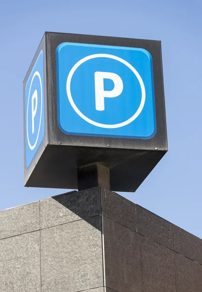 P é para estacionamento — Fotografia de Stock