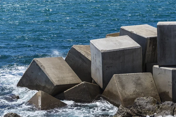 Cubo de rompeolas — Foto de Stock