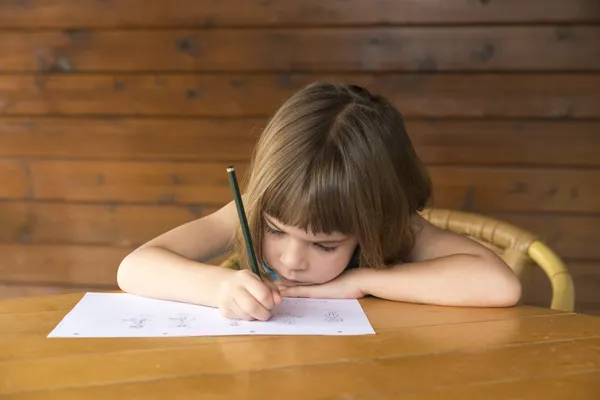 Little girl drawing — Stock Photo, Image