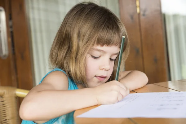 Little girl drawing — Stock Photo, Image