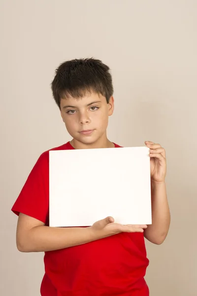 Jongen met teken — Stockfoto