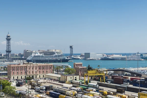 Containerterminal in barcelona — Stockfoto